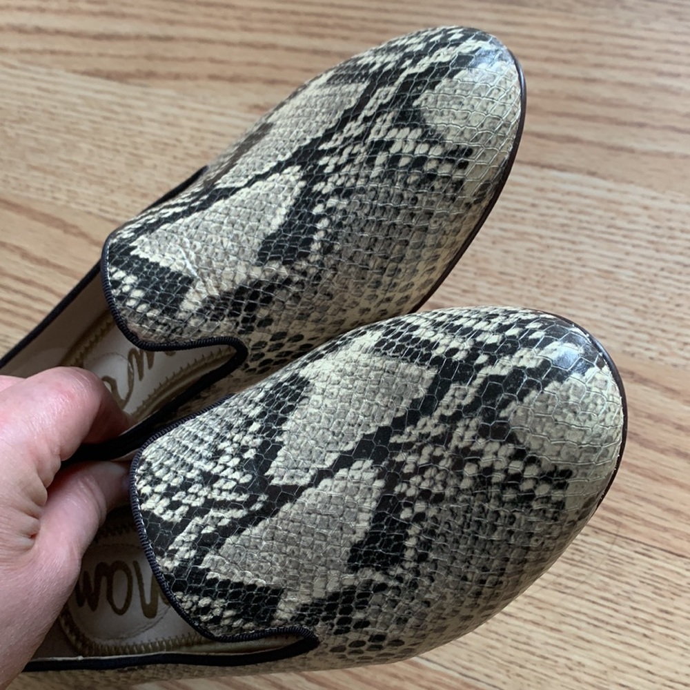 Like new Sam Edelman snake print Leather loafers